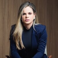 Sobre a Dra. Larissa Carvalho, Médica Ortomolecular da Lume Medicina Integrada